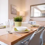 아파트 Spacious In The Center