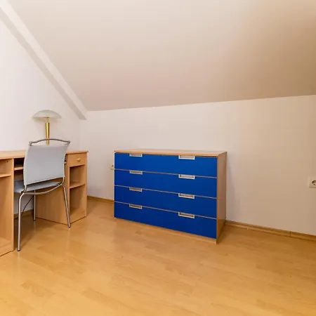 Апартаменты Spacious In The Center