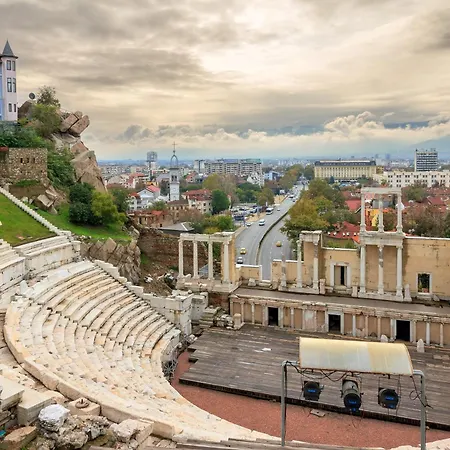 Spacious In The Center Apartament