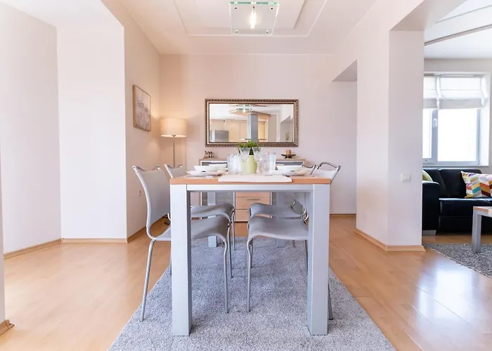 Spacious In The Center *