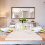 Spacious In The Center Апартаменты Пловдив