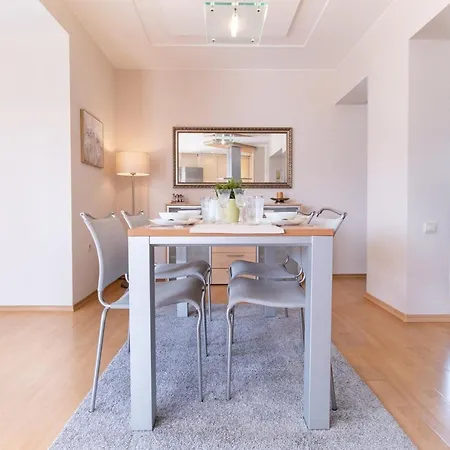 Spacious In The Center *