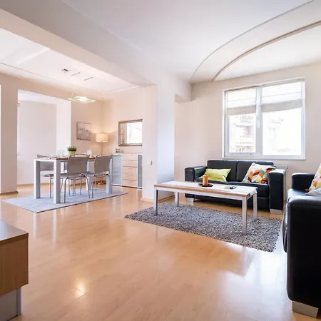 Spacious In The Center بلوفديف