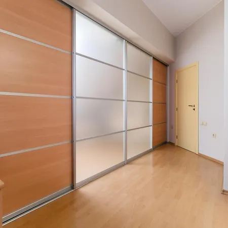 شقة Spacious In The Center *