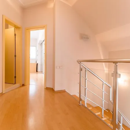 شقة Spacious In The Center بلوفديف