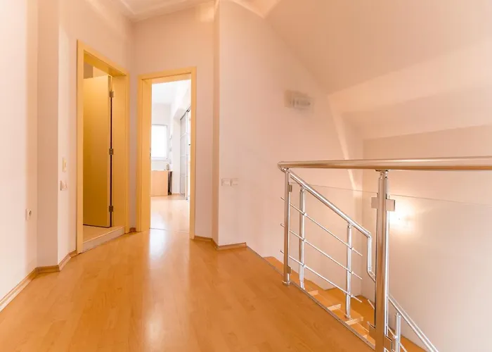 Apartment Spacious In The Center Plovdiv